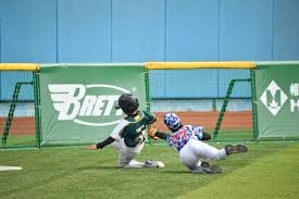 张伯伦：阿森纳具备成功的一切因素，我不算老还想继续踢球